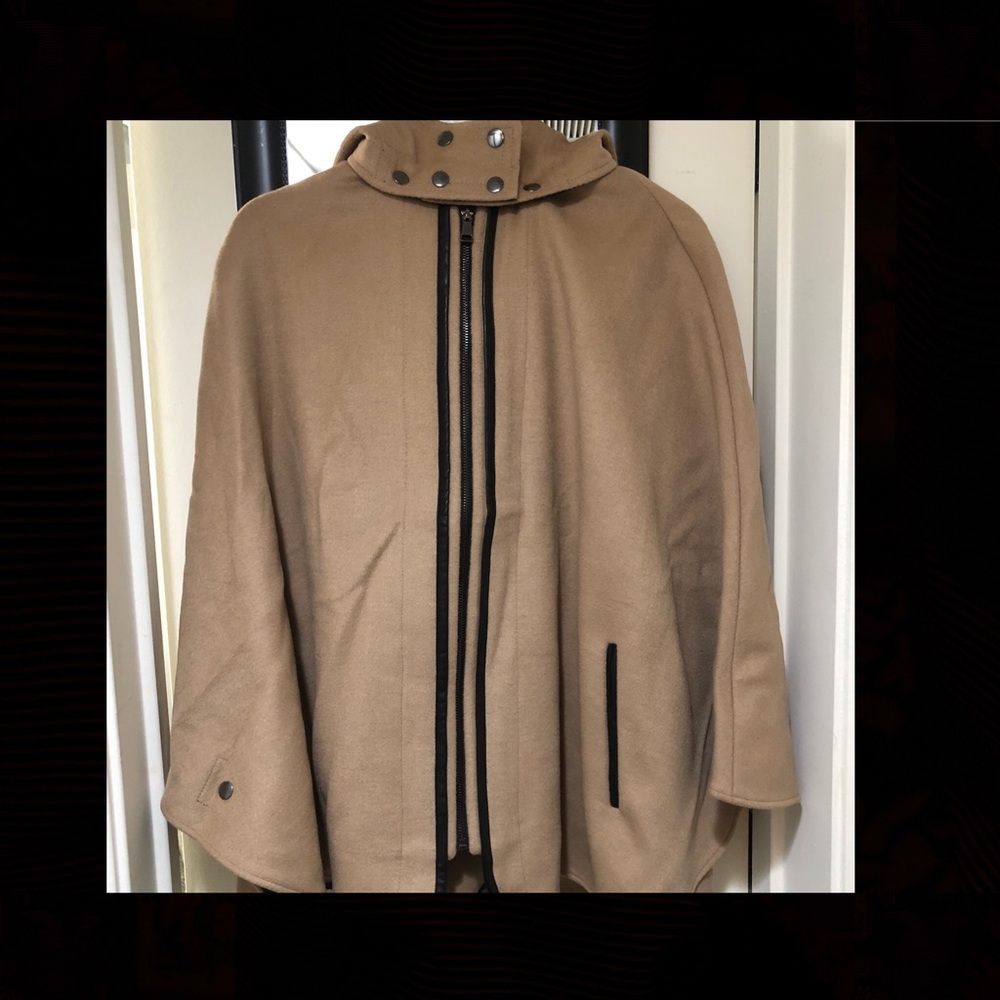 Gianni Bini Camel Trimmed in Black Poncho/Cape XS